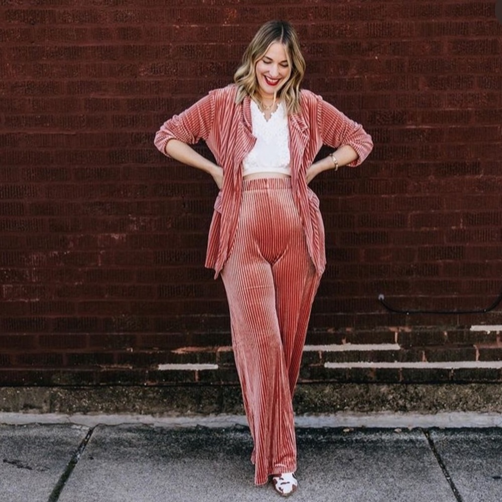 Vada Winter Rose Ribbed Velvet Wide Leg Pants